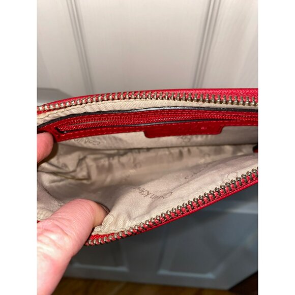 Calvin Klein Red Saffiano Leather Crossbody Bag With Silver Chain Strap - Picture 8 of 9